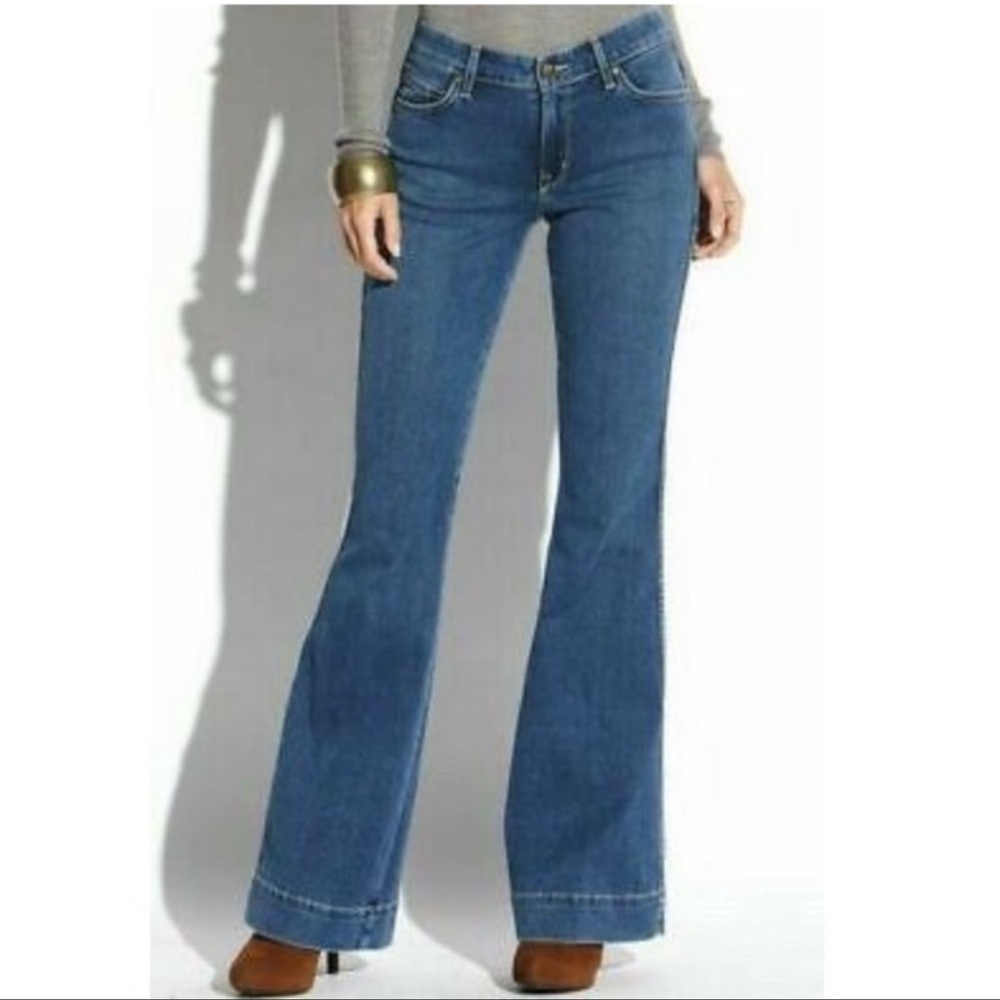 Cute Flare Jeans NWT!!